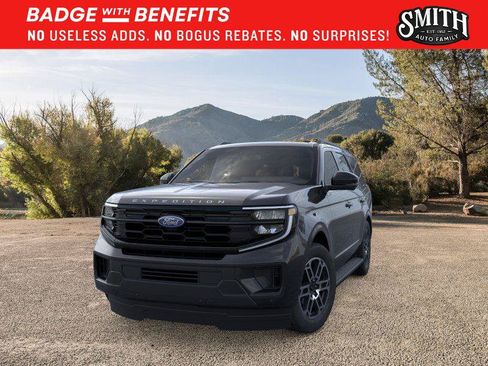 New 2025 Ford Expedition Active RWD image 3