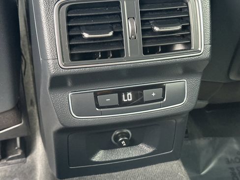 Used 2018 Audi Q5 2.0T Premium image 13