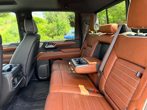 New 2026 GMC Sierra 2500 Denali Ultimate w/ Max Trailering Package AWD/4WD image 9