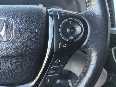 Used 2016 Honda Pilot Touring image 16