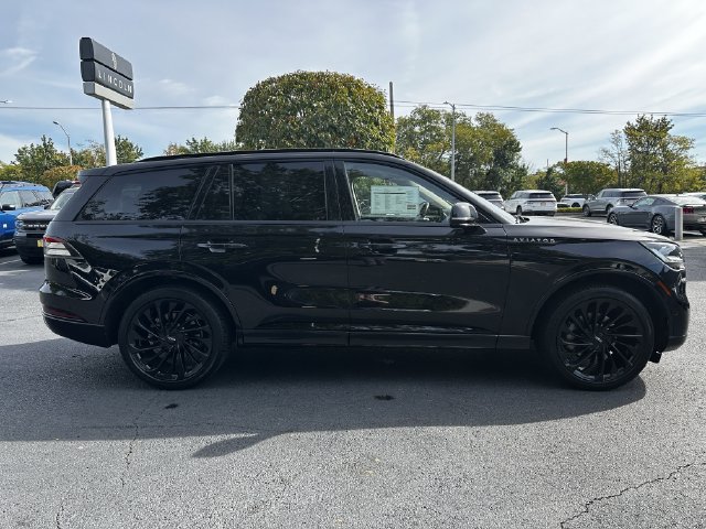 Certified 2023 Lincoln Aviator Reserve w/ Equipment Group 201A AWD/4WD image 4