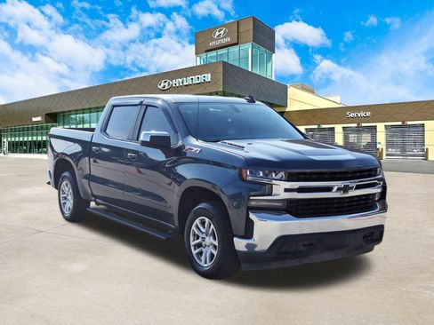 Used 2020 Chevrolet Silverado 1500 LT w/ All-Star Edition AWD/4WD image 3