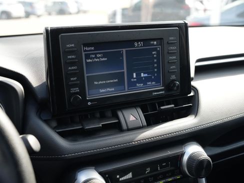 Used 2021 Toyota RAV4 LE image 24