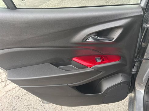 Used 2024 Chevrolet Trax RS w/ Driver Confidence Package image 33