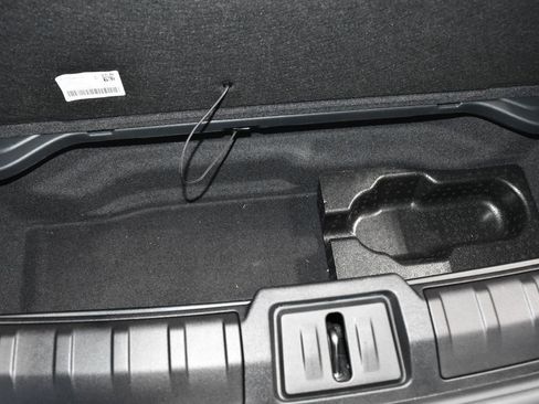 Used 2023 Porsche Taycan image 32