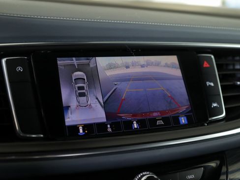 Used 2022 Buick Enclave Essence w/ Sport Touring Edition image 16