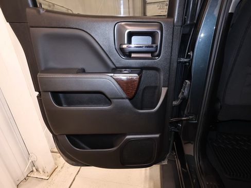 Used 2019 GMC Sierra 1500 SLE w/ SLE Value Package AWD/4WD image 14
