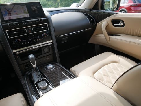 Certified 2024 Nissan Armada Platinum w/ Captain's Chairs Package AWD/4WD image 11