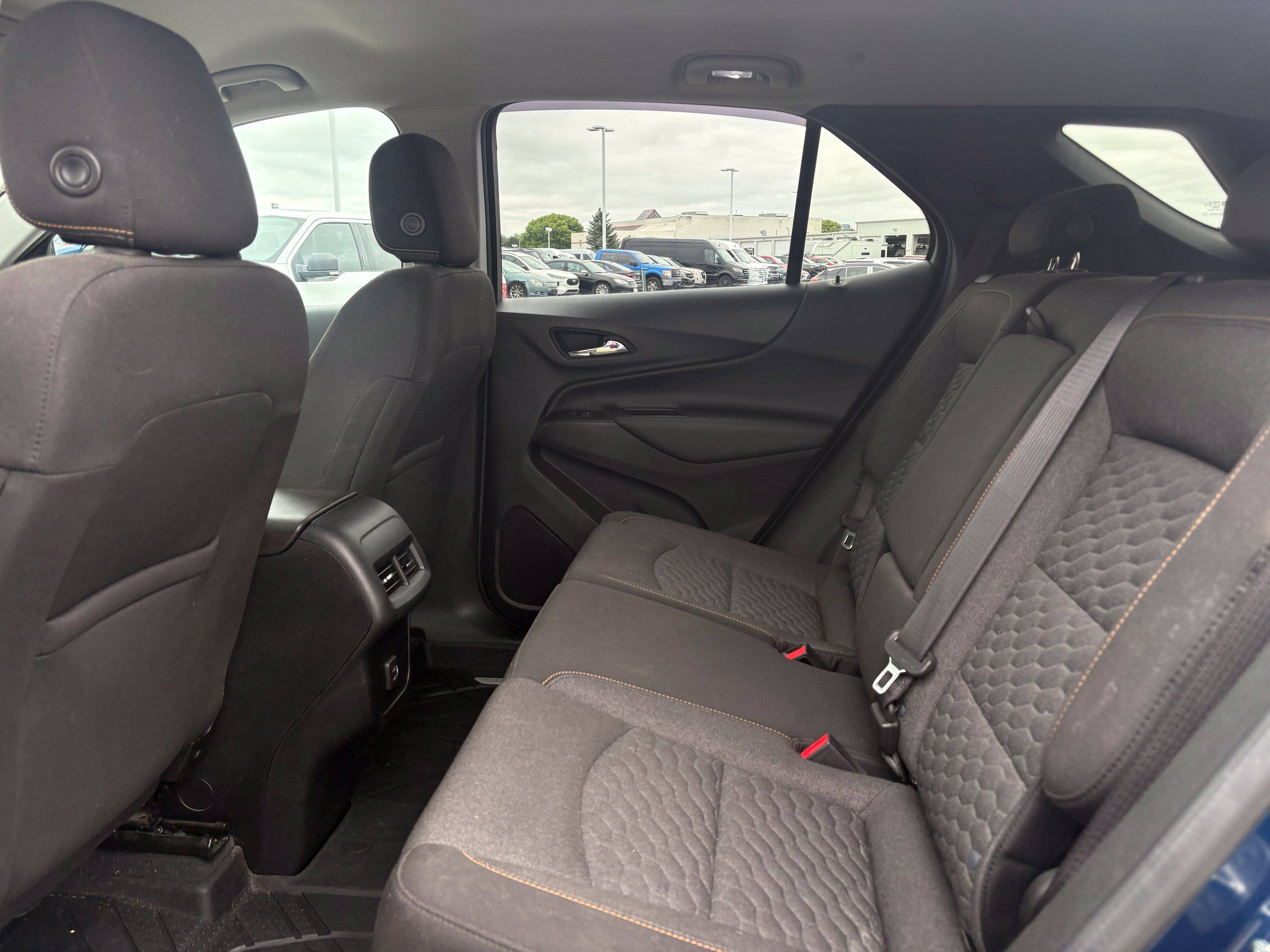 Used 2020 Chevrolet Equinox LT w/ Driver Convenience Package AWD/4WD image 14