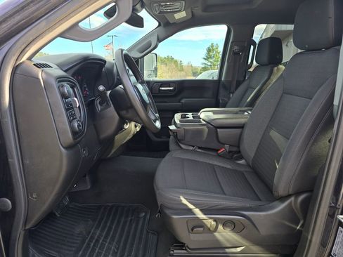 Certified 2024 Chevrolet Silverado 2500 Custom w/ Custom Value Package image 4