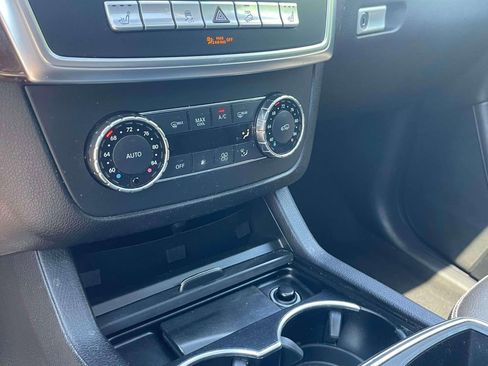 Used 2015 Mercedes-Benz ML 350 4MATIC image 32