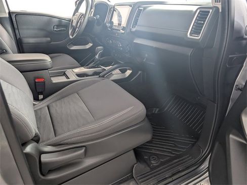 Used 2022 Nissan Frontier SV w/ Technology Package image 21