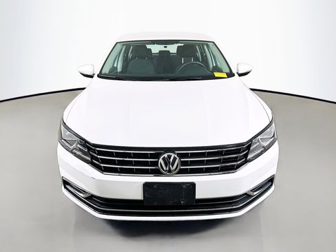Used 2016 Volkswagen Passat 1.8T S image 2