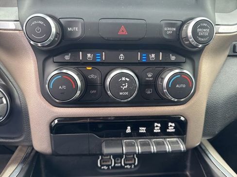 Used 2020 RAM 1500 Laramie AWD/4WD image 32