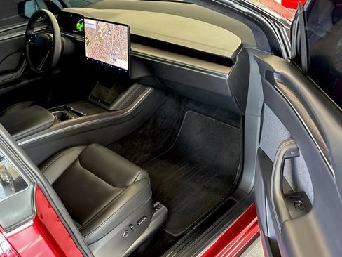 Used 2024 Tesla Model X image 35