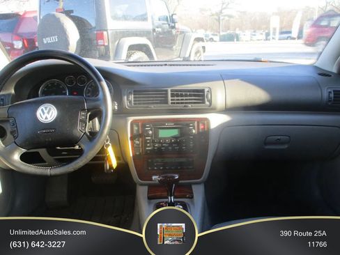 Used 2004 Volkswagen Passat GLX AWD/4WD image 8