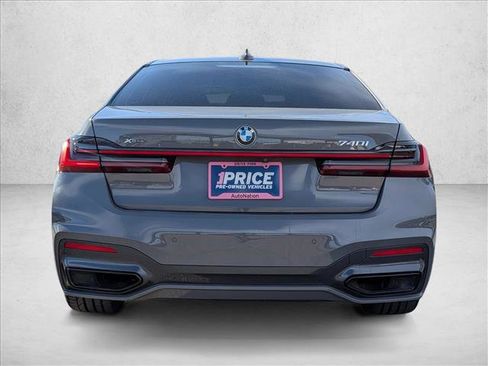 Used 2022 BMW 740i xDrive w/ M Sport Package AWD/4WD image 6