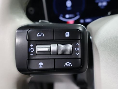 Used 2024 Hyundai Santa Fe Limited image 31