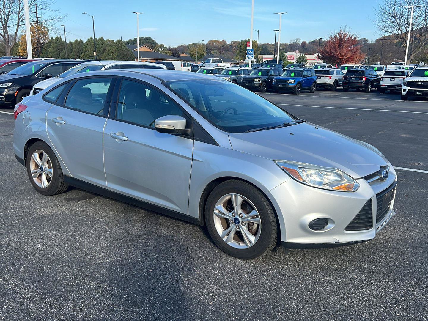 Used 2014 Ford Focus SE FWD image 2