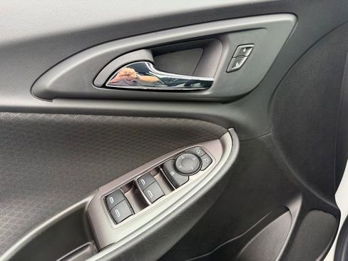 Used 2021 Chevrolet Malibu LS image 11