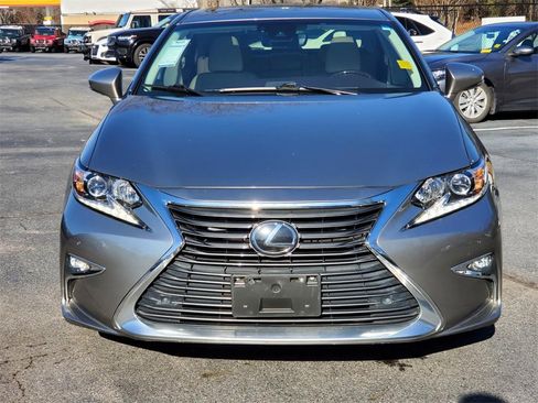 Used 2018 Lexus ES 350 w/ Premier Package image 11