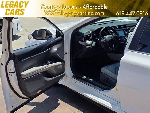 Used 2019 Toyota Camry SE w/ Carpet Mat Package FWD image 45