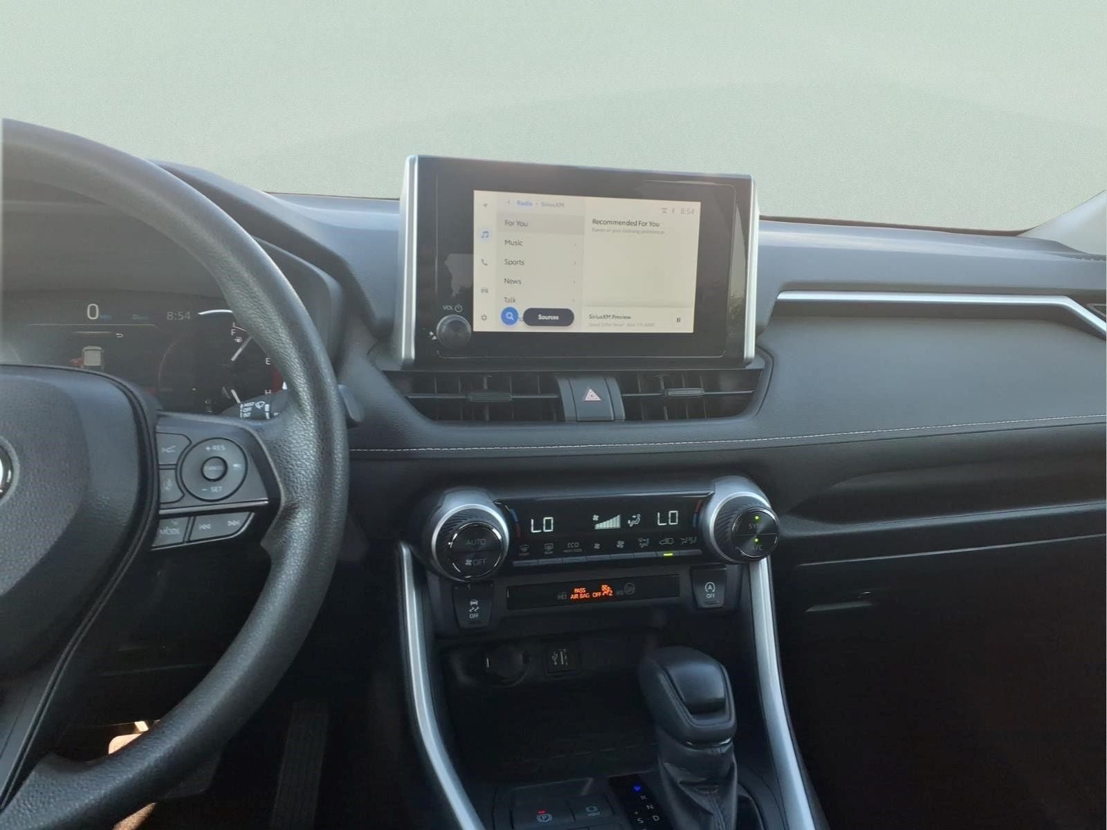 Used 2024 Toyota RAV4 XLE FWD image 6