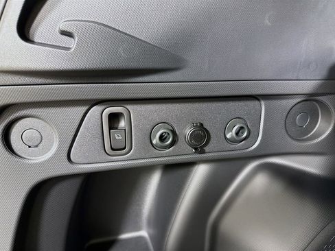 New 2025 Subaru Forester Limited image 34