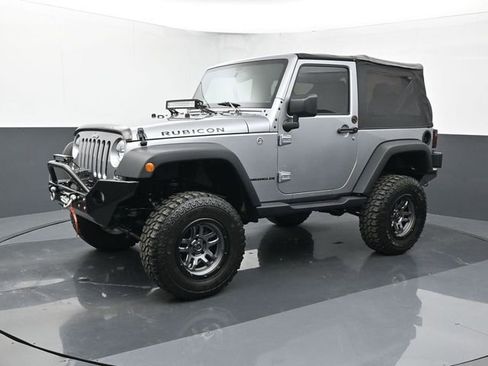 Used 2016 Jeep Wrangler Rubicon w/ Power Convenience Group image 2