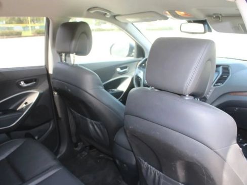 Used 2018 Hyundai Santa Fe SE w/ SE Premium Package 02 AWD/4WD image 30