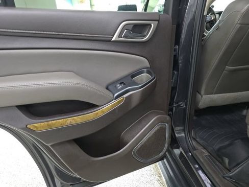 Used 2017 GMC Yukon Denali w/ Open Road Package AWD/4WD image 9