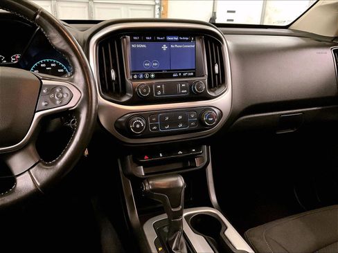 Used 2019 Chevrolet Colorado LT AWD/4WD image 6