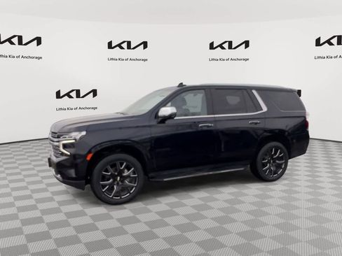 Used 2021 Chevrolet Tahoe Premier w/ Premium Package AWD/4WD image 5