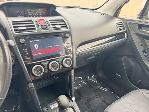 Used 2017 Subaru Forester 2.5i Touring AWD/4WD image 17