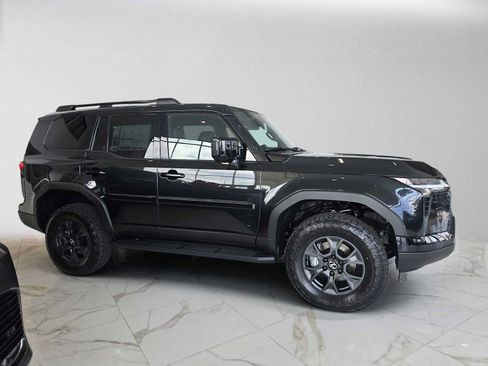New 2026 Lexus GX 550 AWD/4WD image 2
