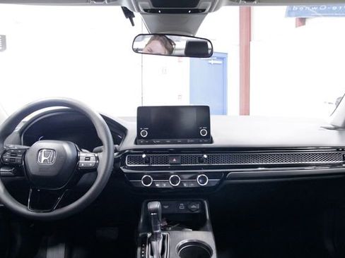 Used 2023 Honda Civic LX image 17