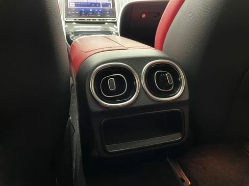 Used 2024 Mercedes-Benz C 300 Sedan image 37