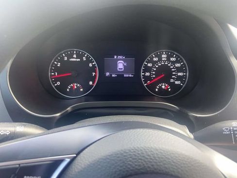 Used 2022 Kia Seltos LX AWD/4WD image 16