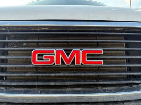 Used 2024 GMC Savana 2500 w/ Driver Convenience Package image 16
