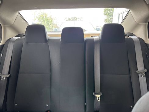 Used 2025 Nissan Sentra S FWD image 39