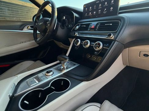 Used 2022 Genesis G70 3.3T RWD image 12
