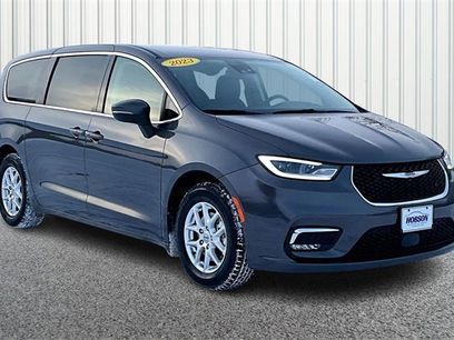 Used 2023 Chrysler Pacifica Touring-L