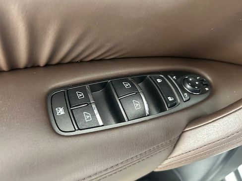 Used 2023 Nissan Armada Platinum w/ Captain's Chairs Package AWD/4WD image 8