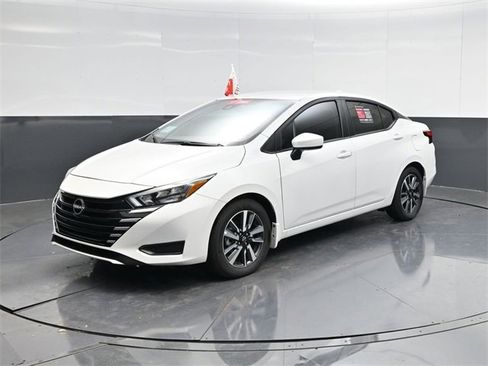 Used 2025 Nissan Versa SV w/ Trunk Package image 7