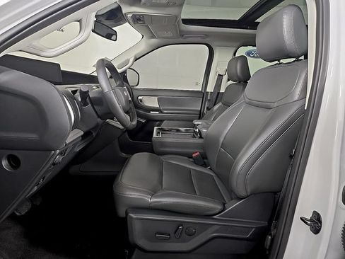 Certified 2025 Ford Expedition Active AWD/4WD image 15