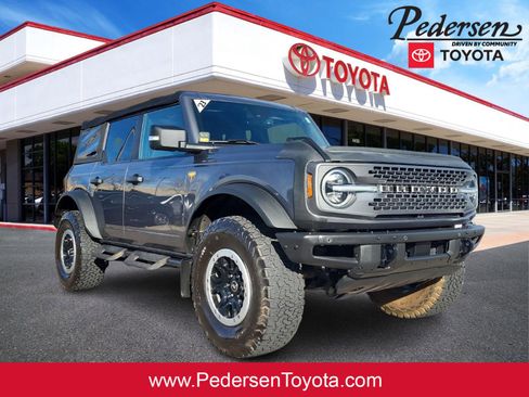 Used 2023 Ford Bronco Badlands image 1