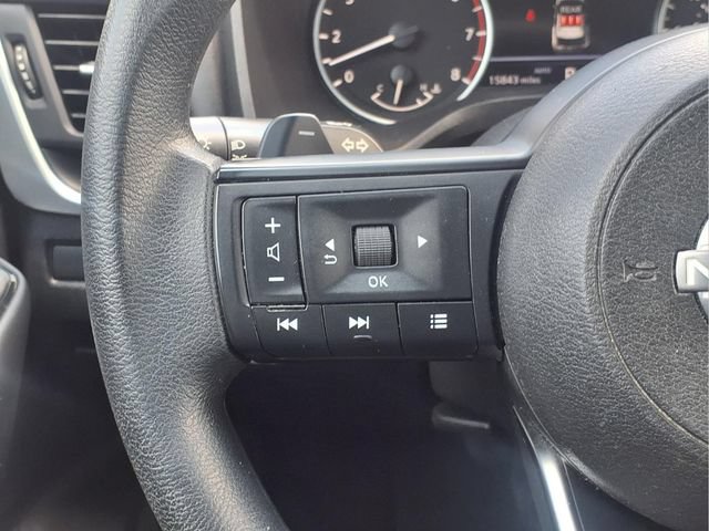 Used 2023 Nissan Rogue S AWD/4WD image 16
