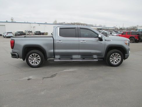 Used 2019 GMC Sierra 1500 Denali w/ Driver Alert Package II image 2