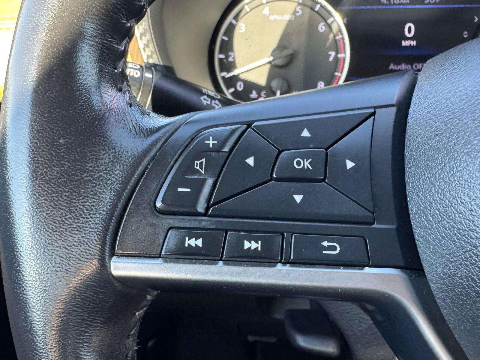 Used 2021 Nissan Sentra SV w/ SV Premium Package FWD image 20