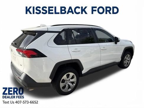 Used 2021 Toyota RAV4 LE FWD image 4